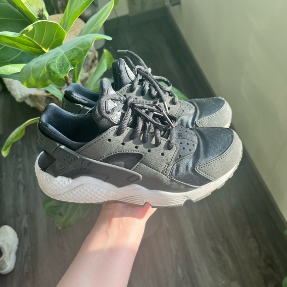 Nike Huarashes Black Women - Picture 3 of 4